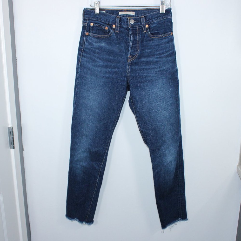 Levi's Wedgie Raw Edge Hem Size 25 High Rise Skinny